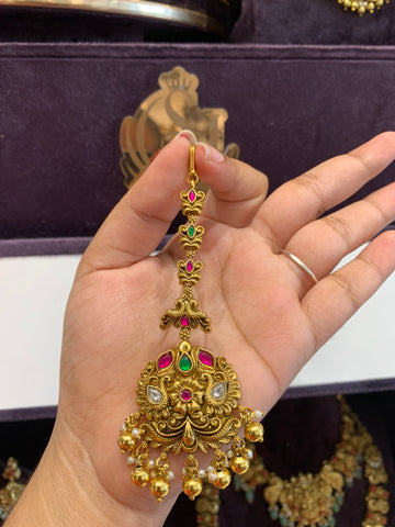 Beautiful tikka with jadav stone