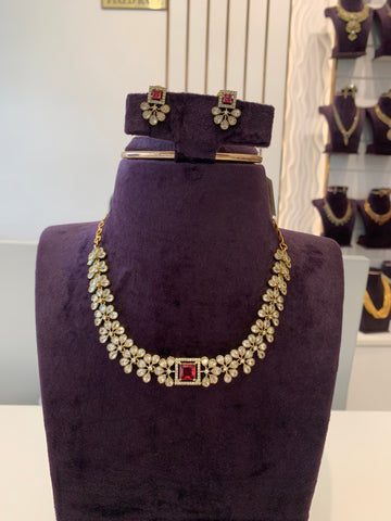 Beautiful mehandi polish necklace