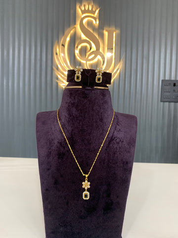 Beautiful pendent set