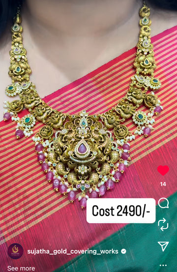 Beautiful short necklace