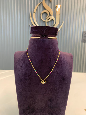 Trendy and simple chain with moon locket
