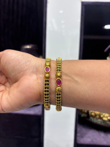 Nakshi Balck Stone Bangles