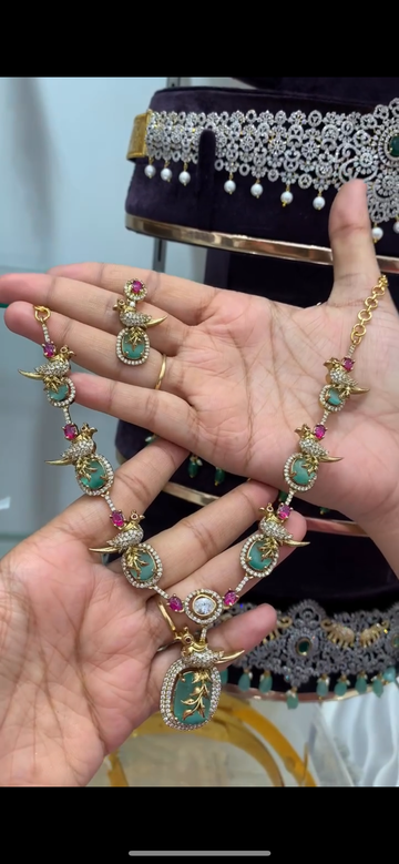 Trendy necklace