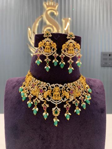 Beautiful chocker set