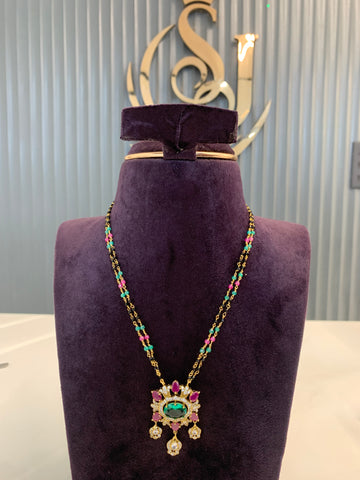 Premium pendent with 2 line black Beads