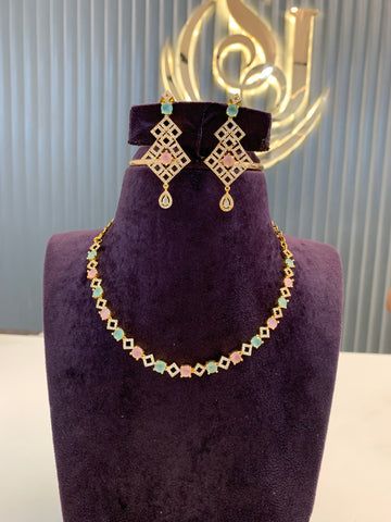 Beautiful party wear necklace