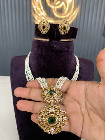 Beautiful beads set