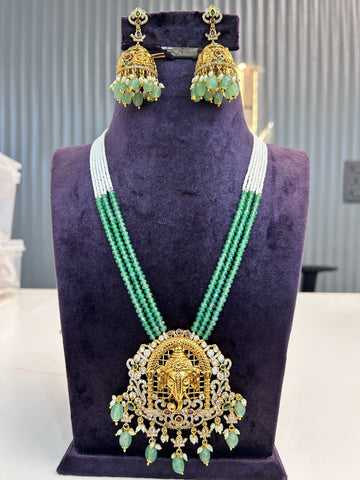 Vinayaka pendent set with earrings