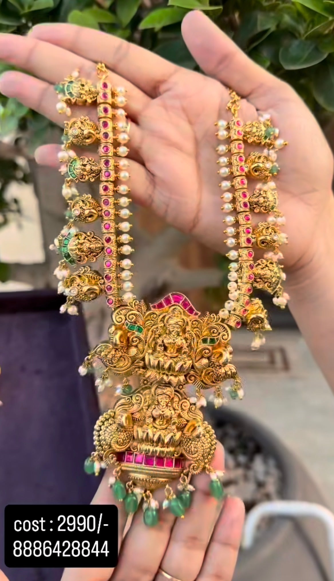Beautiful jadav necklace