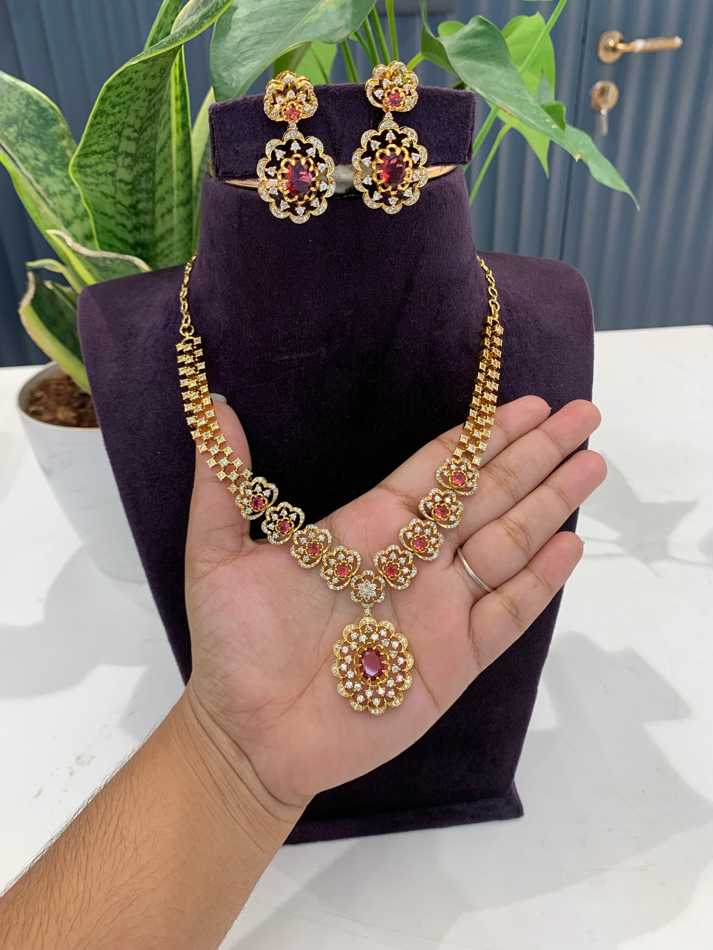 Beautiful party necklace