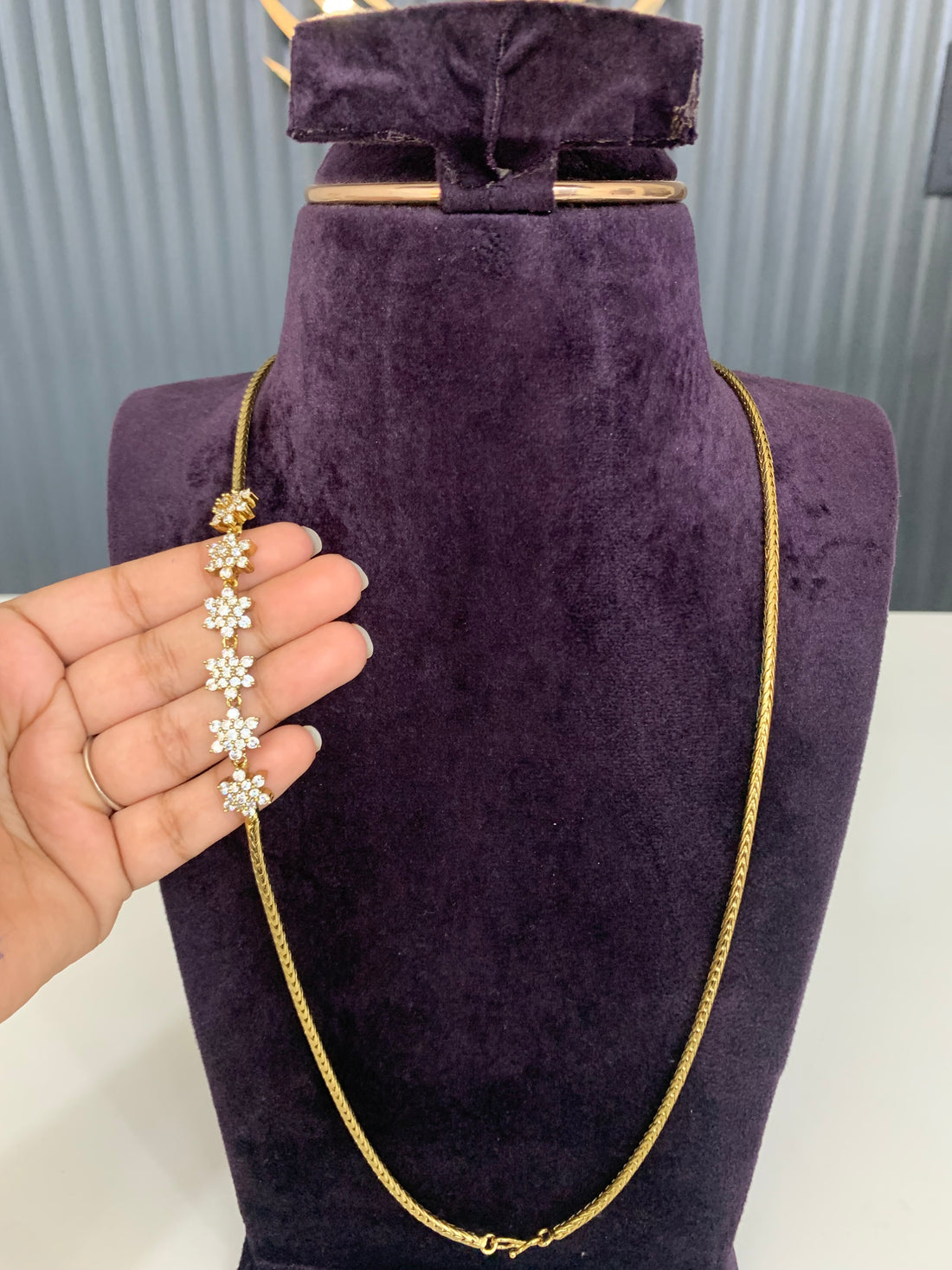 Beautiful premium thali chain
