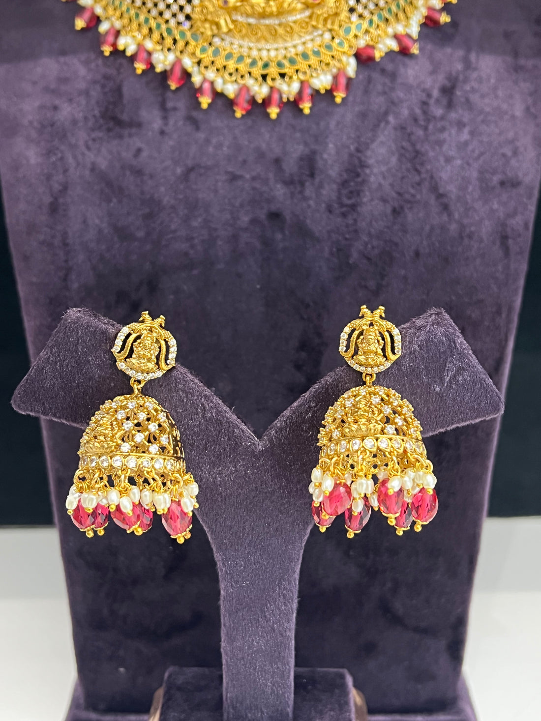Traditional Chocker