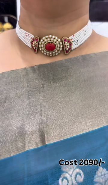 Beautiful Chocker