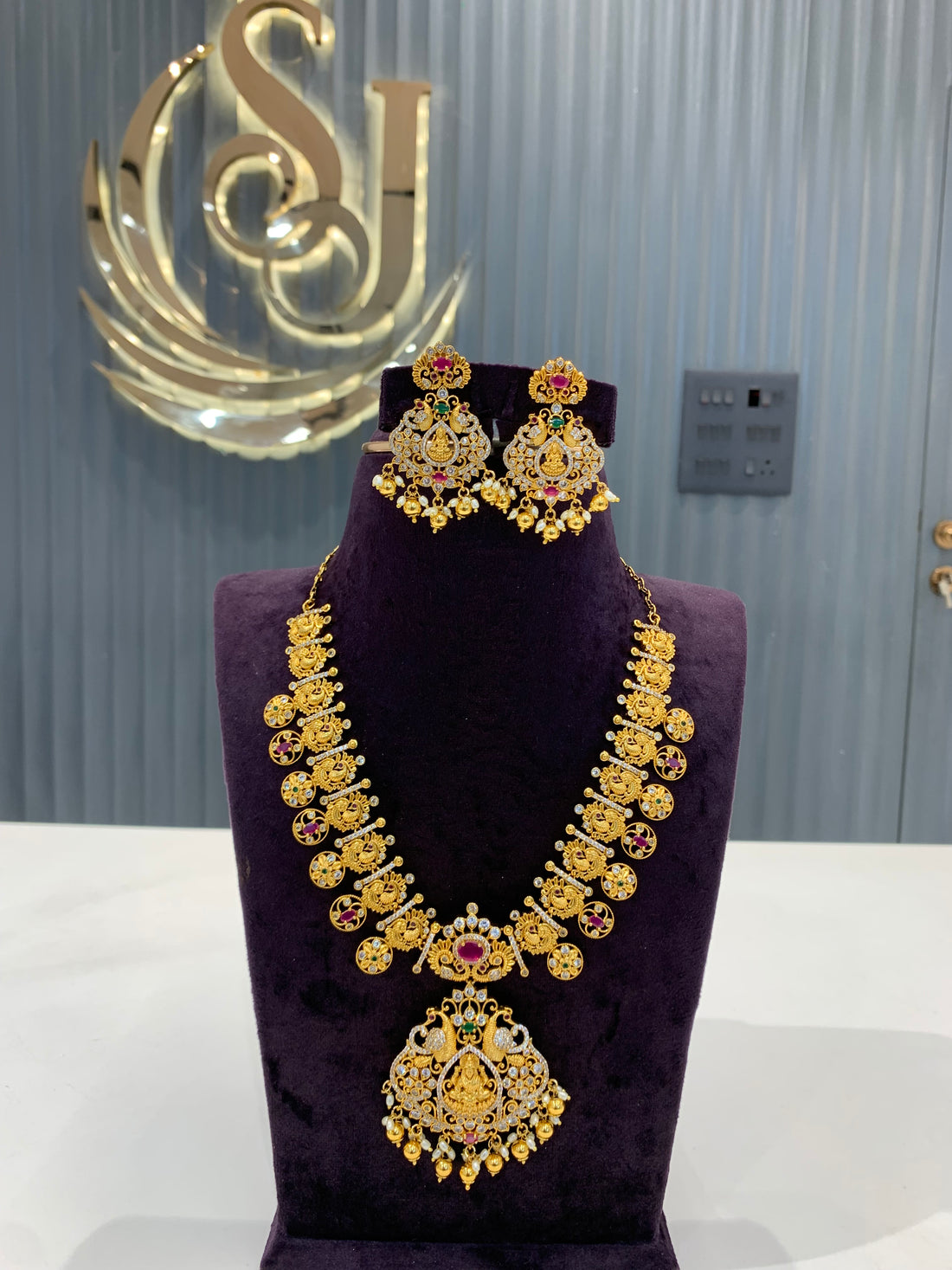 Beautiful nakshi necklace