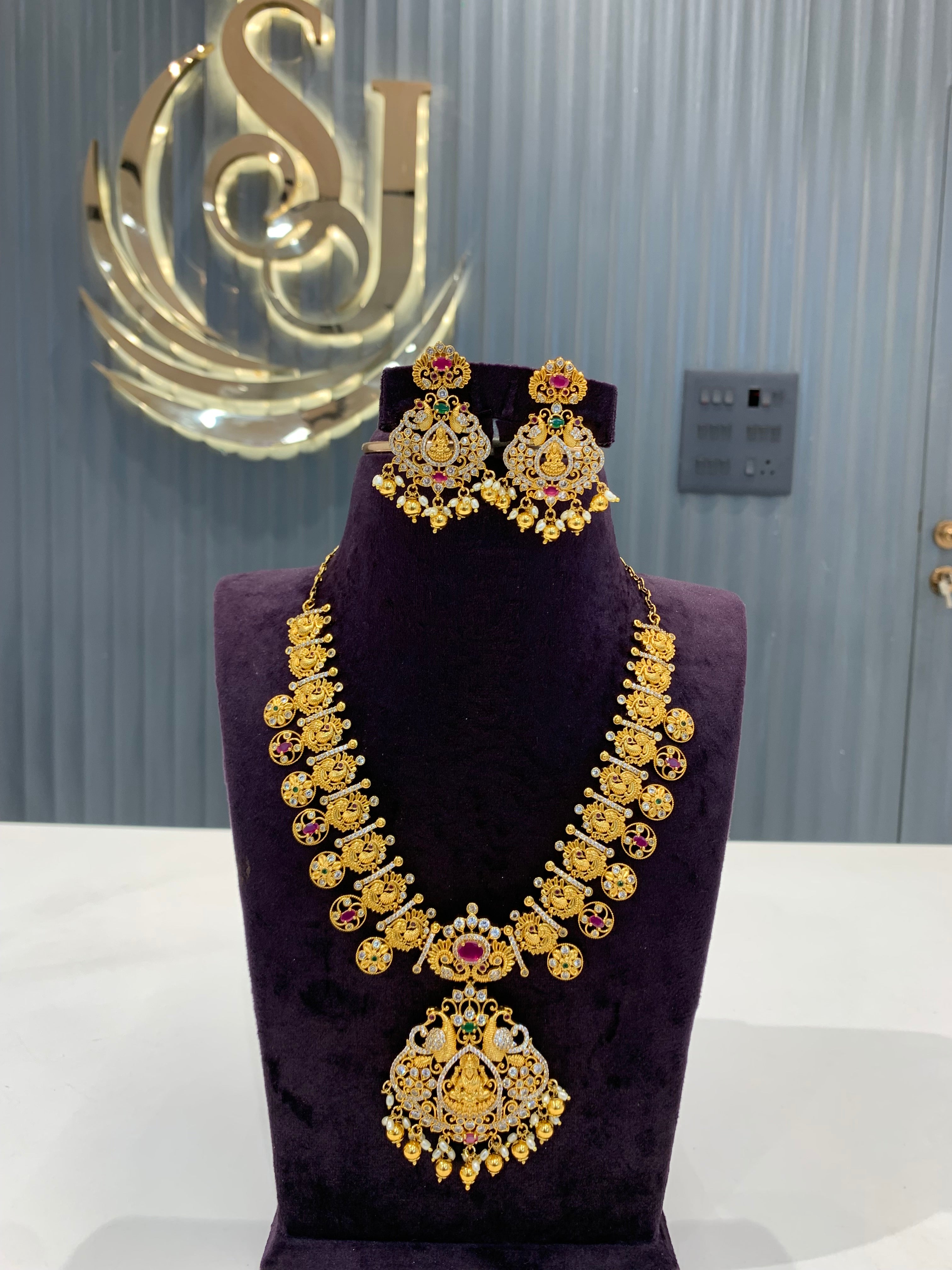 Beautiful nakshi necklace