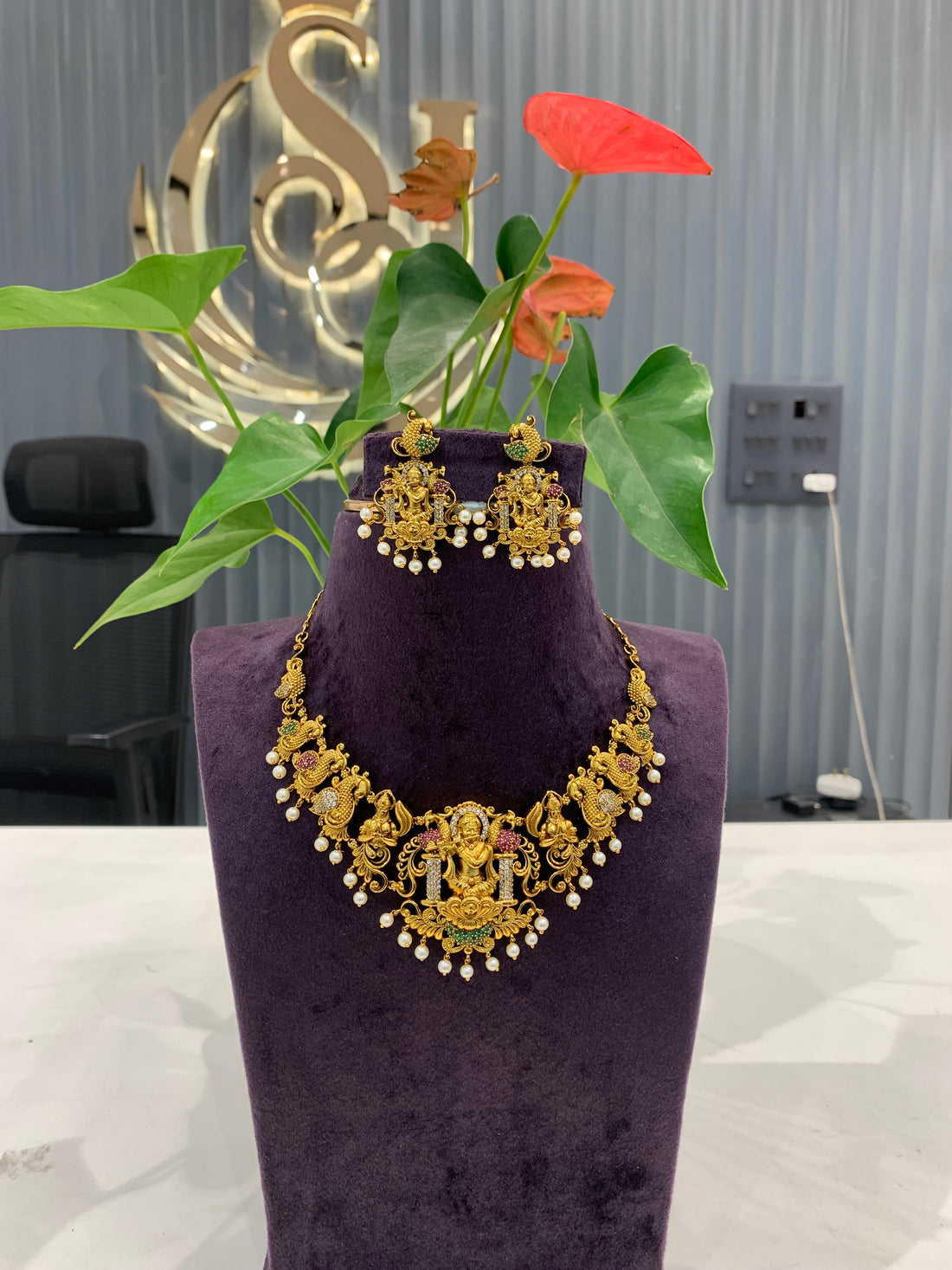 Beautiful nakshi necklace