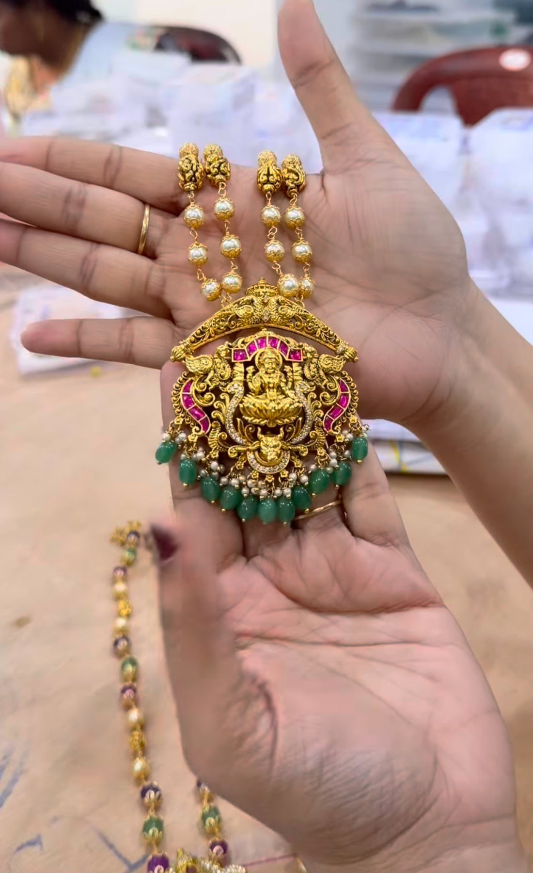 Beautiful jadav stone beads haram