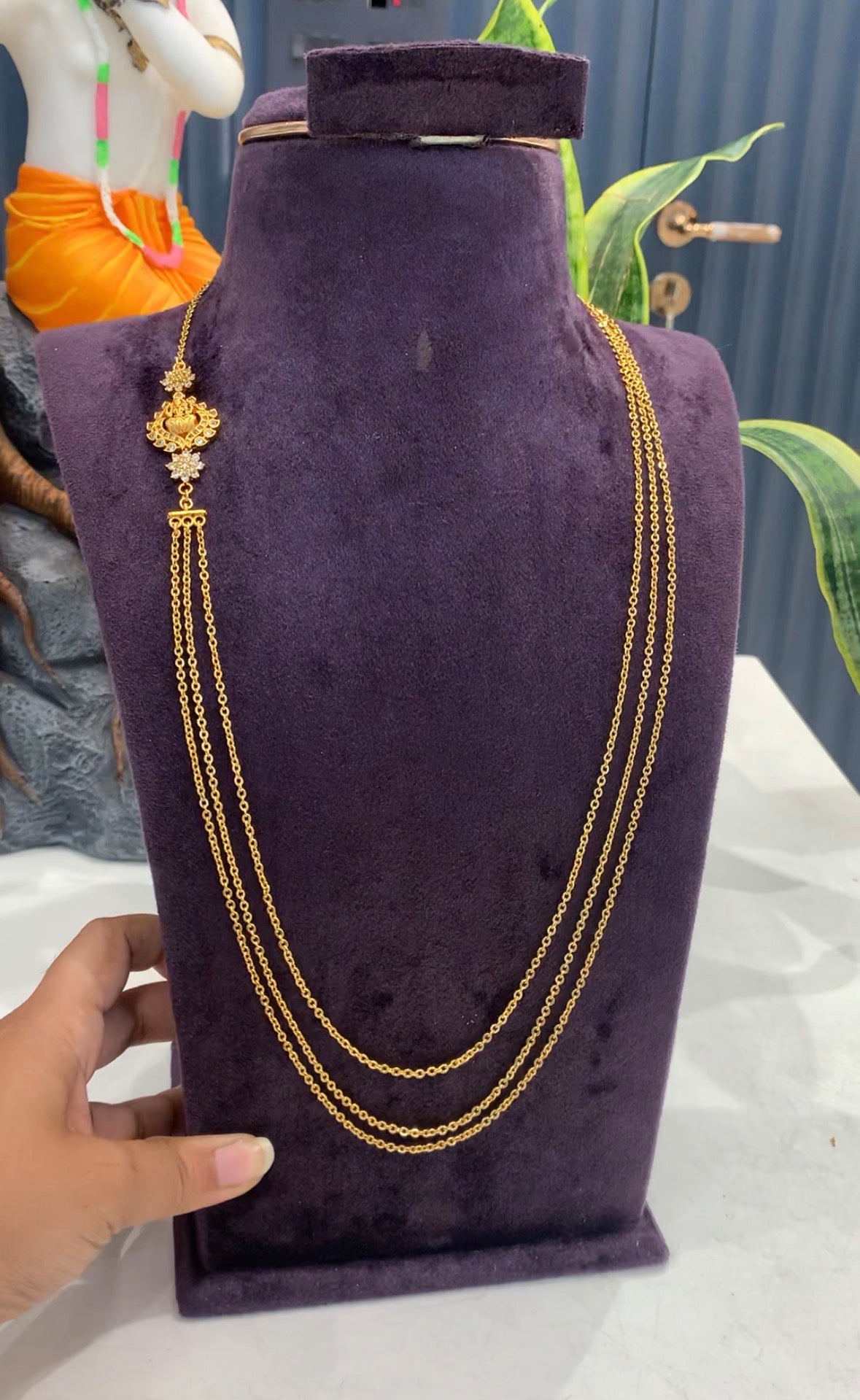 Beautiful customised 3 line chandraharam with side locket