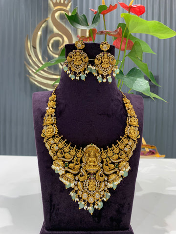 Beautiful short necklace