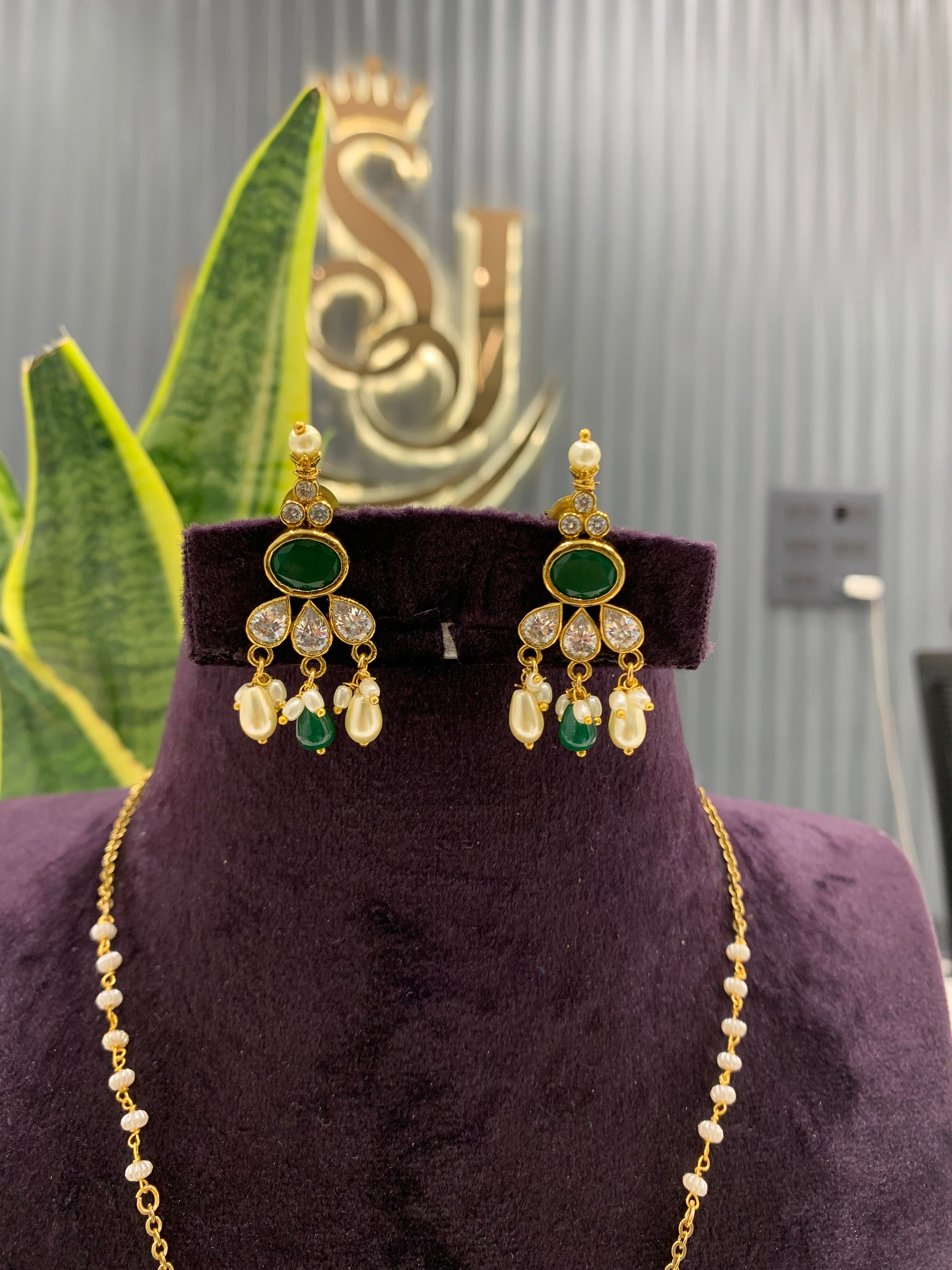Beautiful chain set