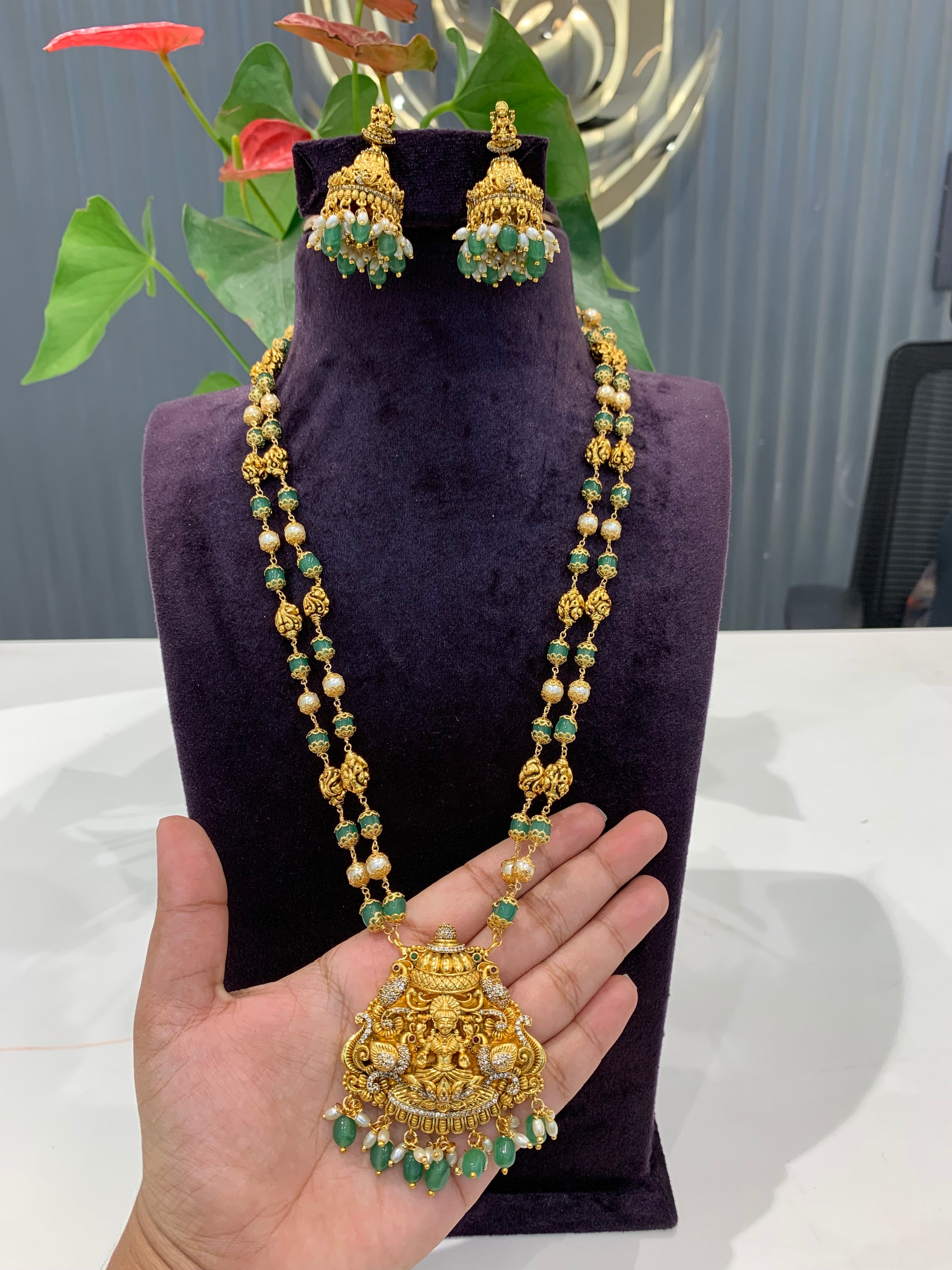 Beautiful customised nakshi beads set