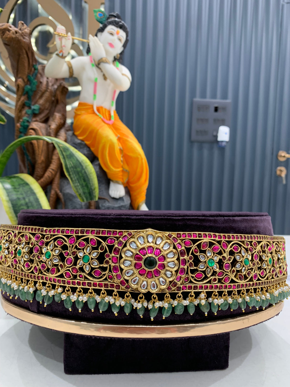 Beautiful Jadav Kundhan Adult Vadanam