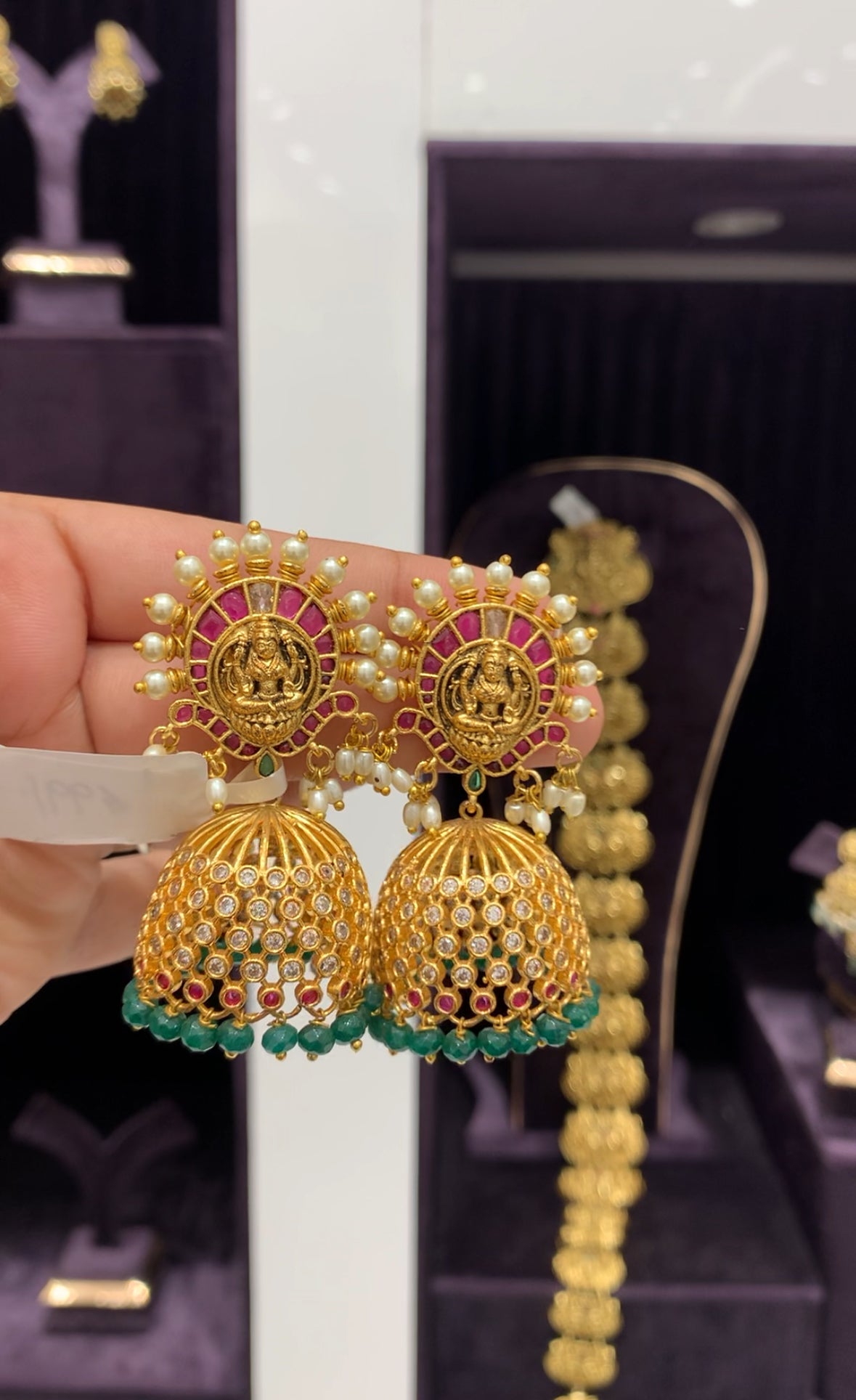 Beautiful nakshi jumkies