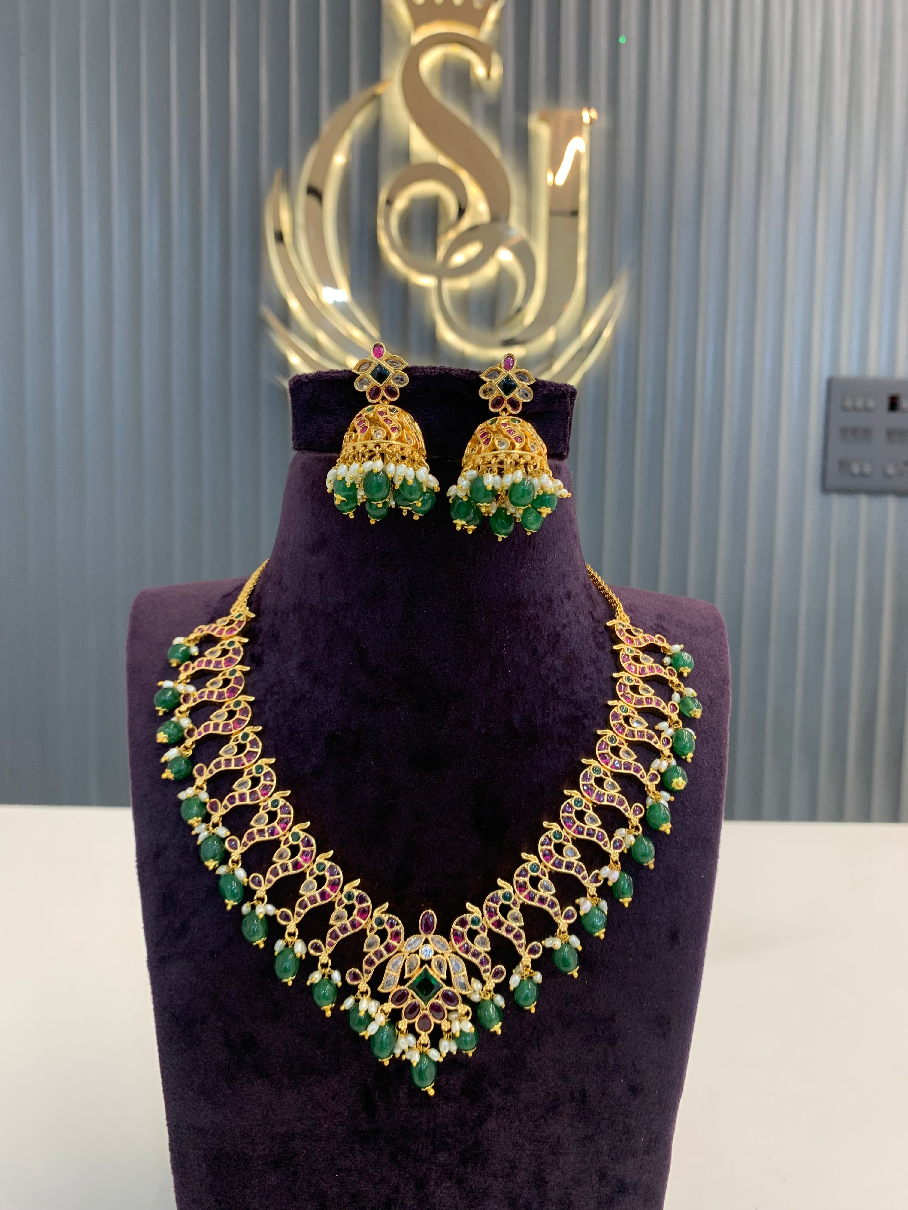 Beautiful pottah stone necklace