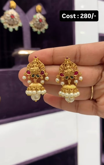 Beautiful cute jumkies