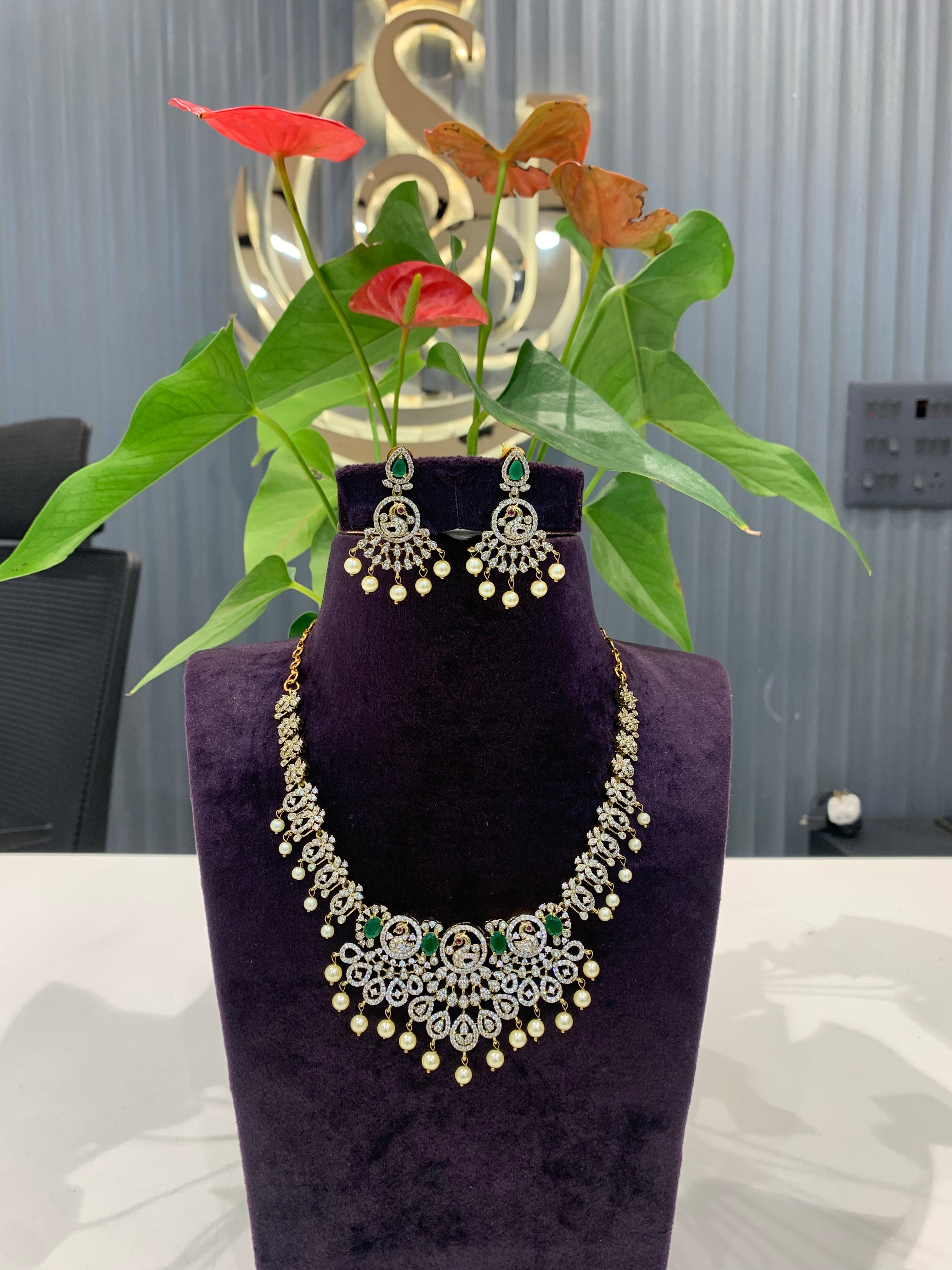 Beautiful mehandhi polish necklace