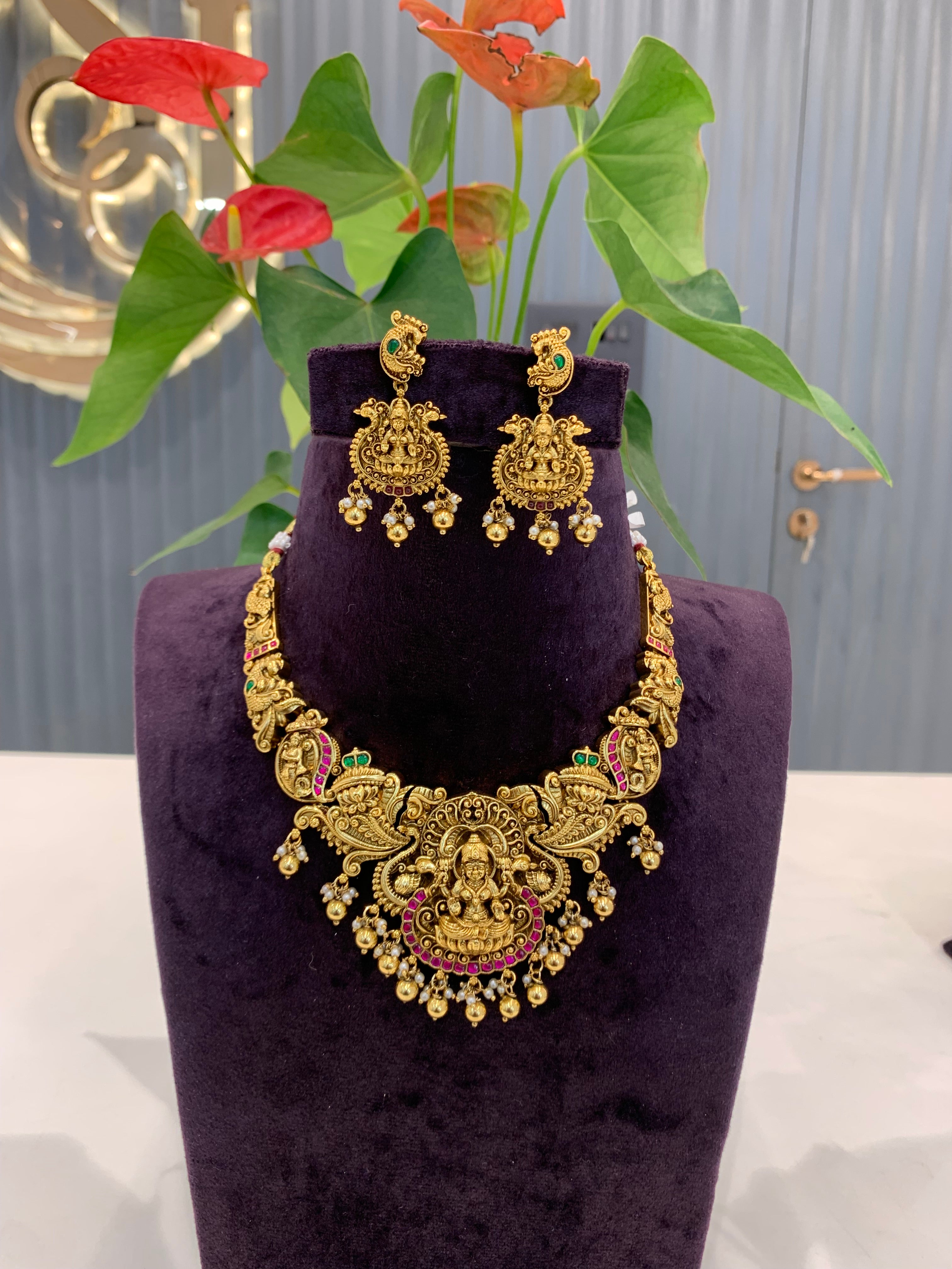 Beautiful jadav kundhan neckset