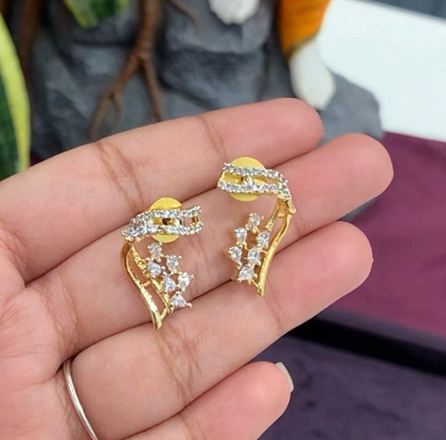 Beautiful WhiteStoneLocket With and Cute Pushback Earrings