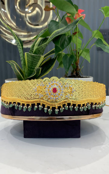 Beautiful uncut stone vadanam