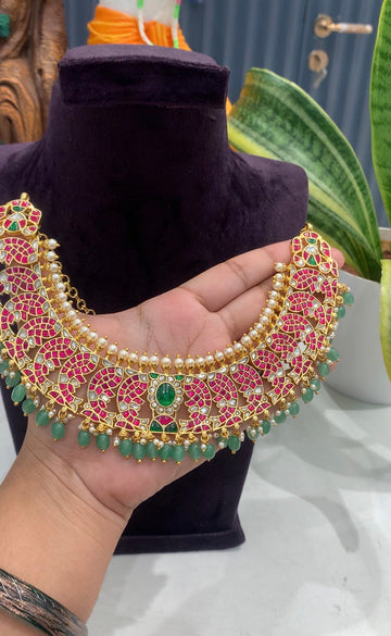 Beautiful premium jadav necklace
