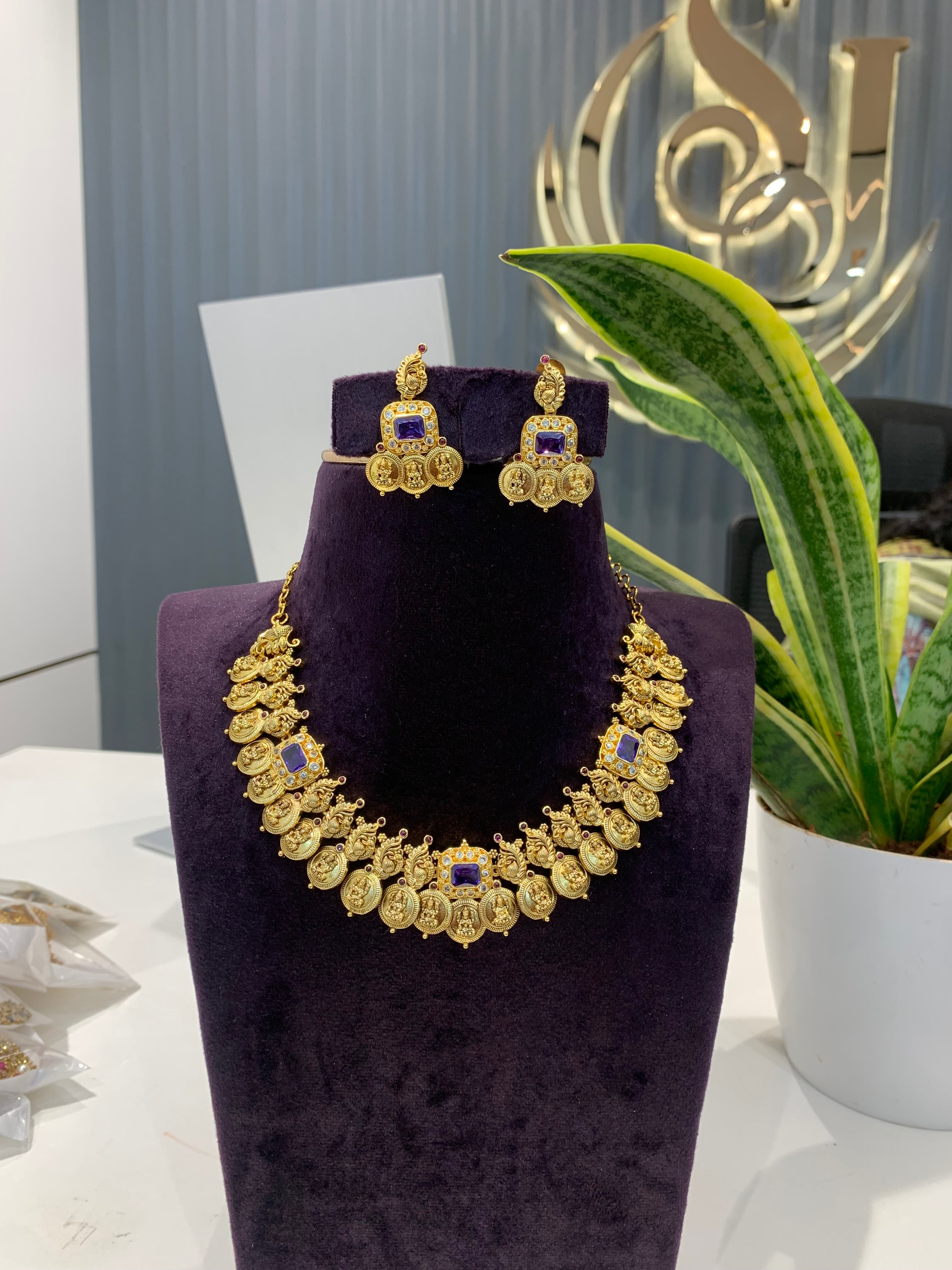 Beautiful lavender stone traditional kasula necklace