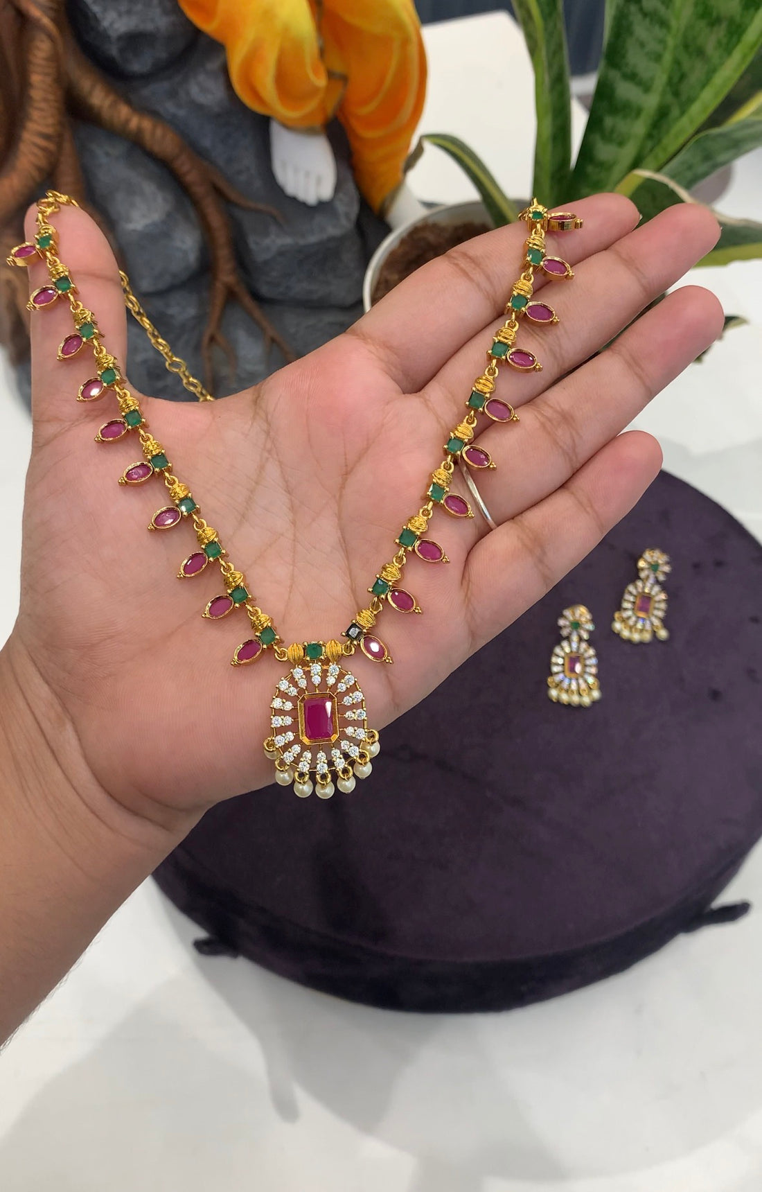 Beautiful short necklace