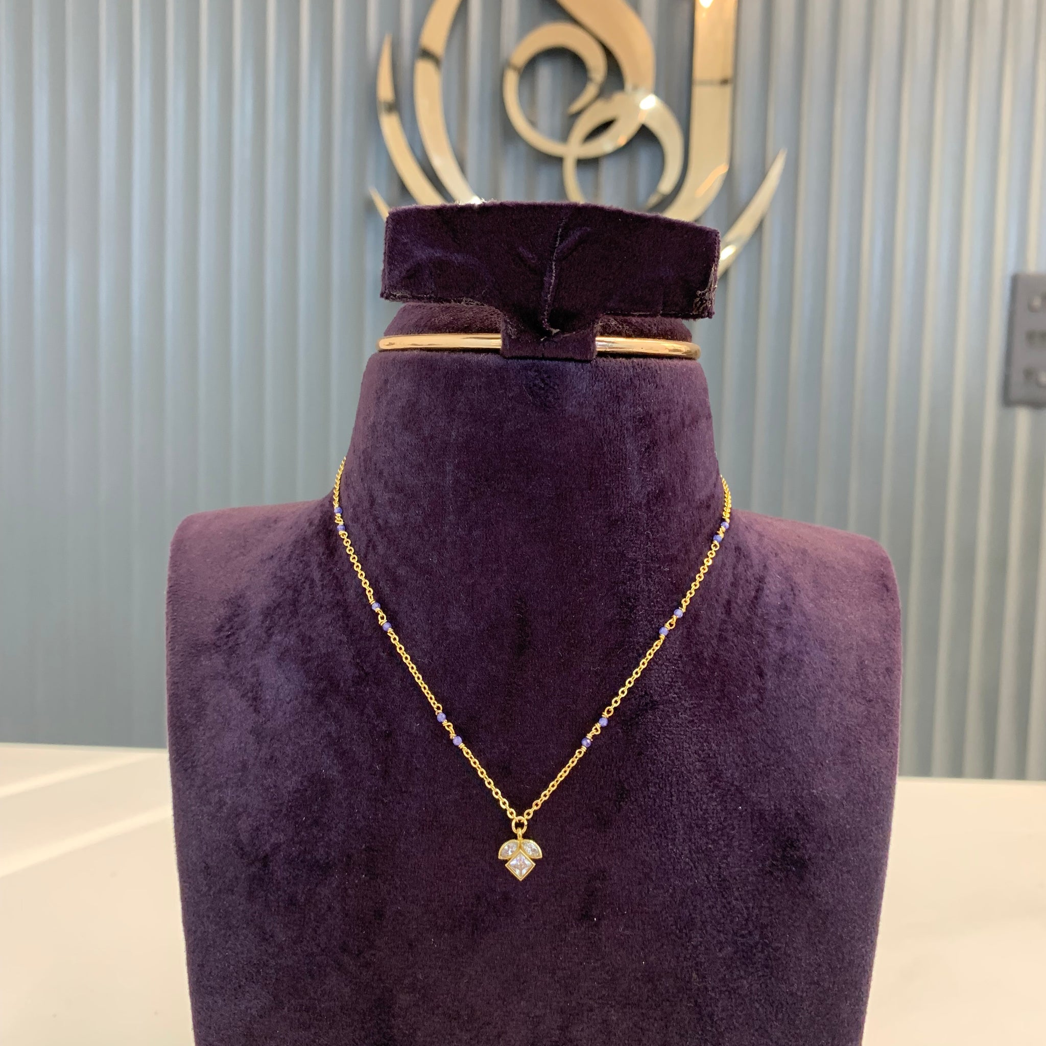 Simple chain with cute mini locket