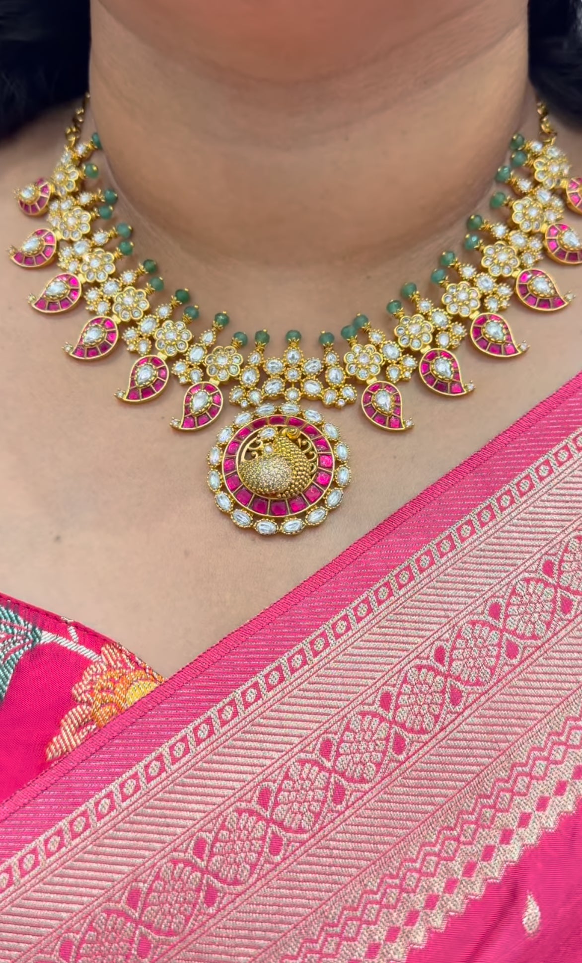 Beautiful jadav necklace