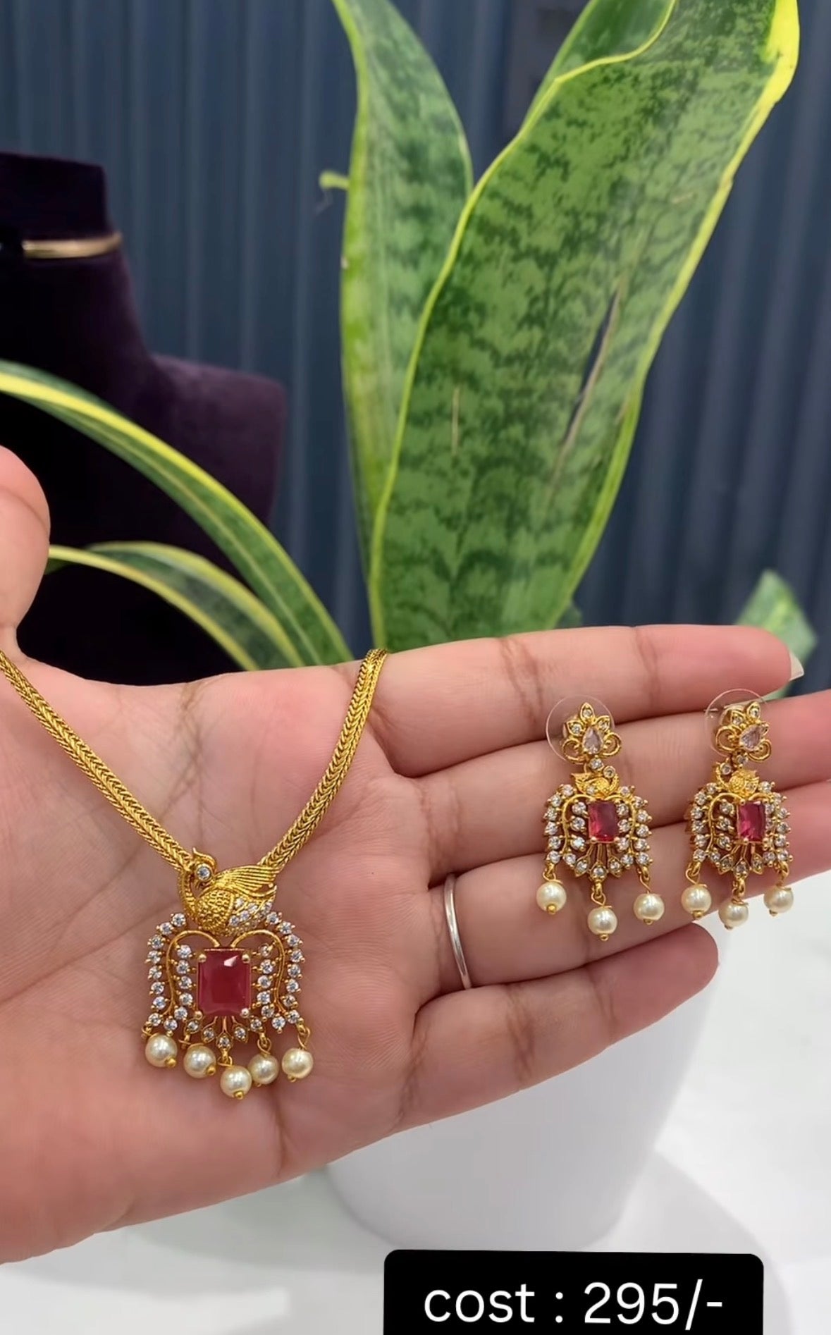 Beautiful Gold replica Nan patti Design