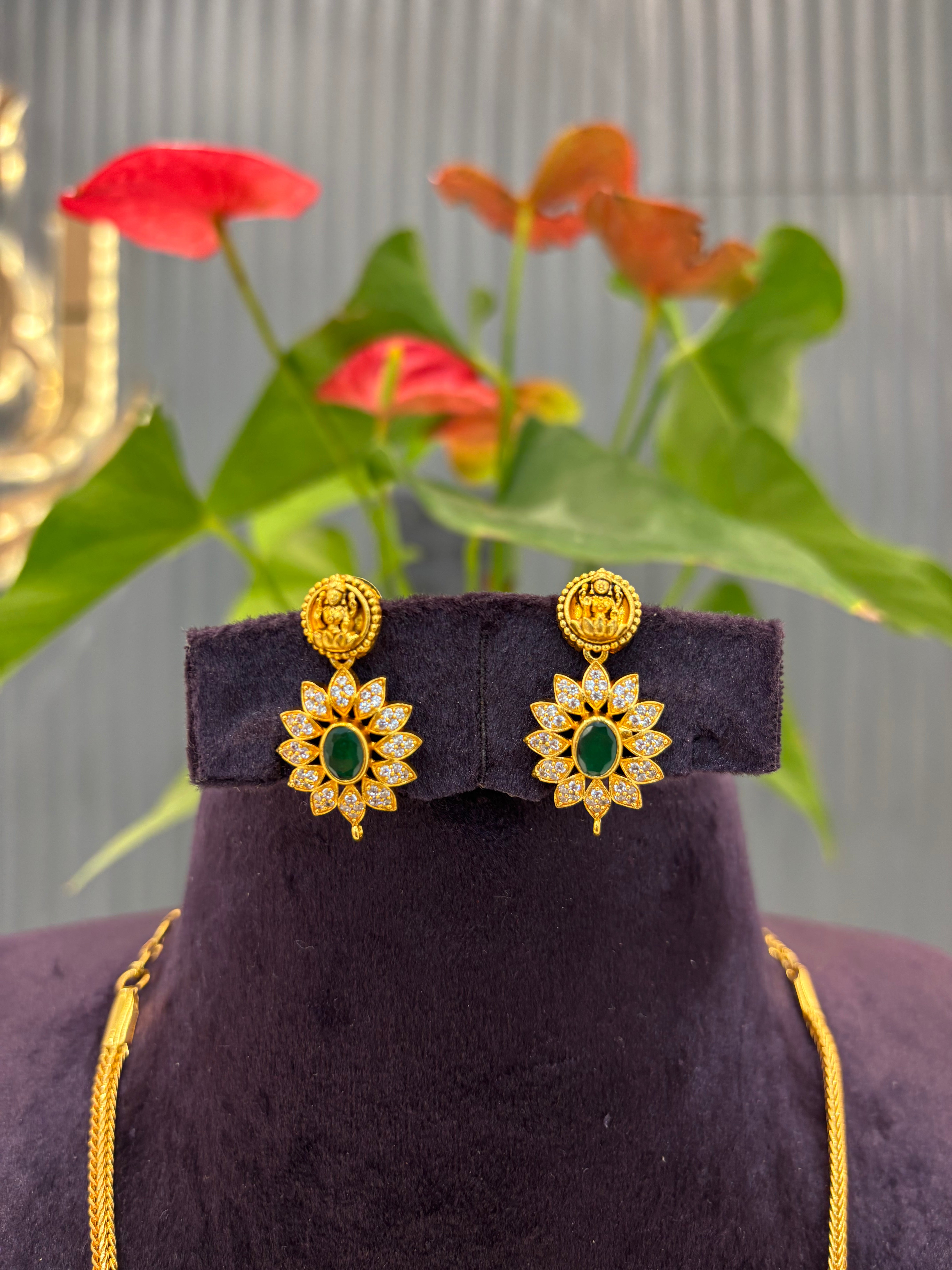 Beautiful nd Trendy Nakshi Necklace