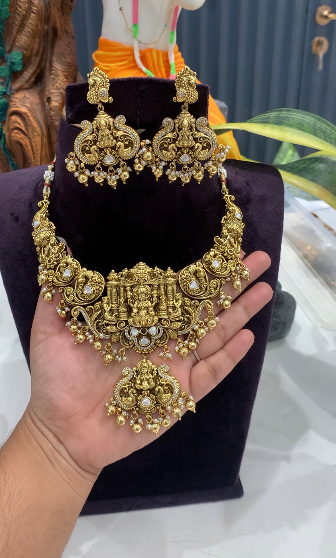 Beautiful 3D mini necklace/chocker