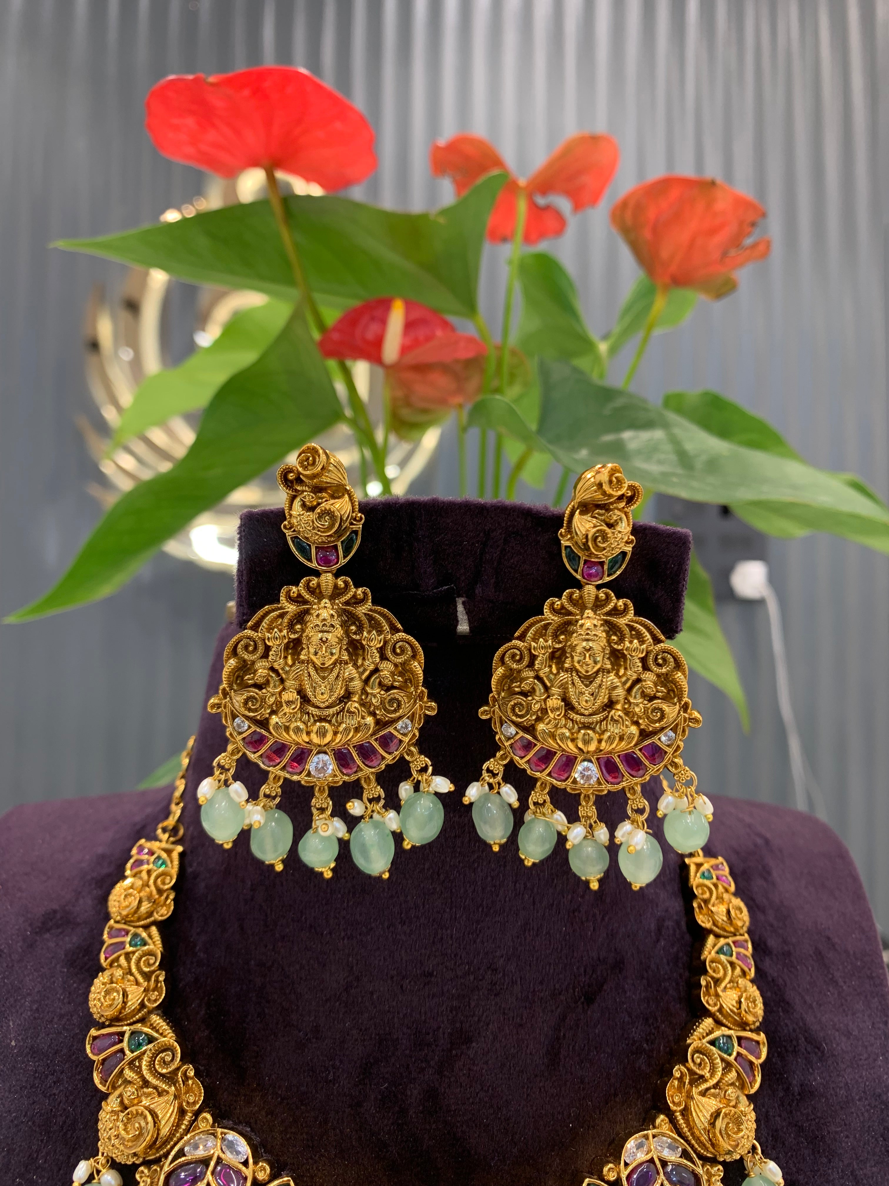 Beautiful premium nakshi necklace