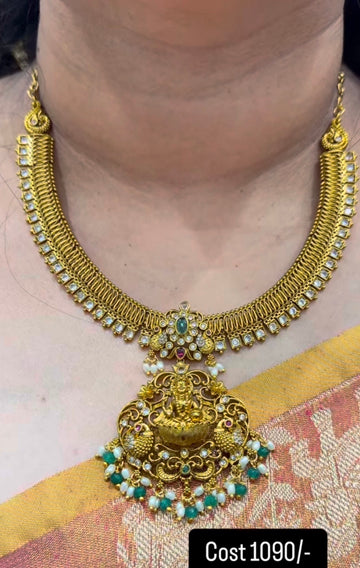 Beautiful jilebi pattern necklace