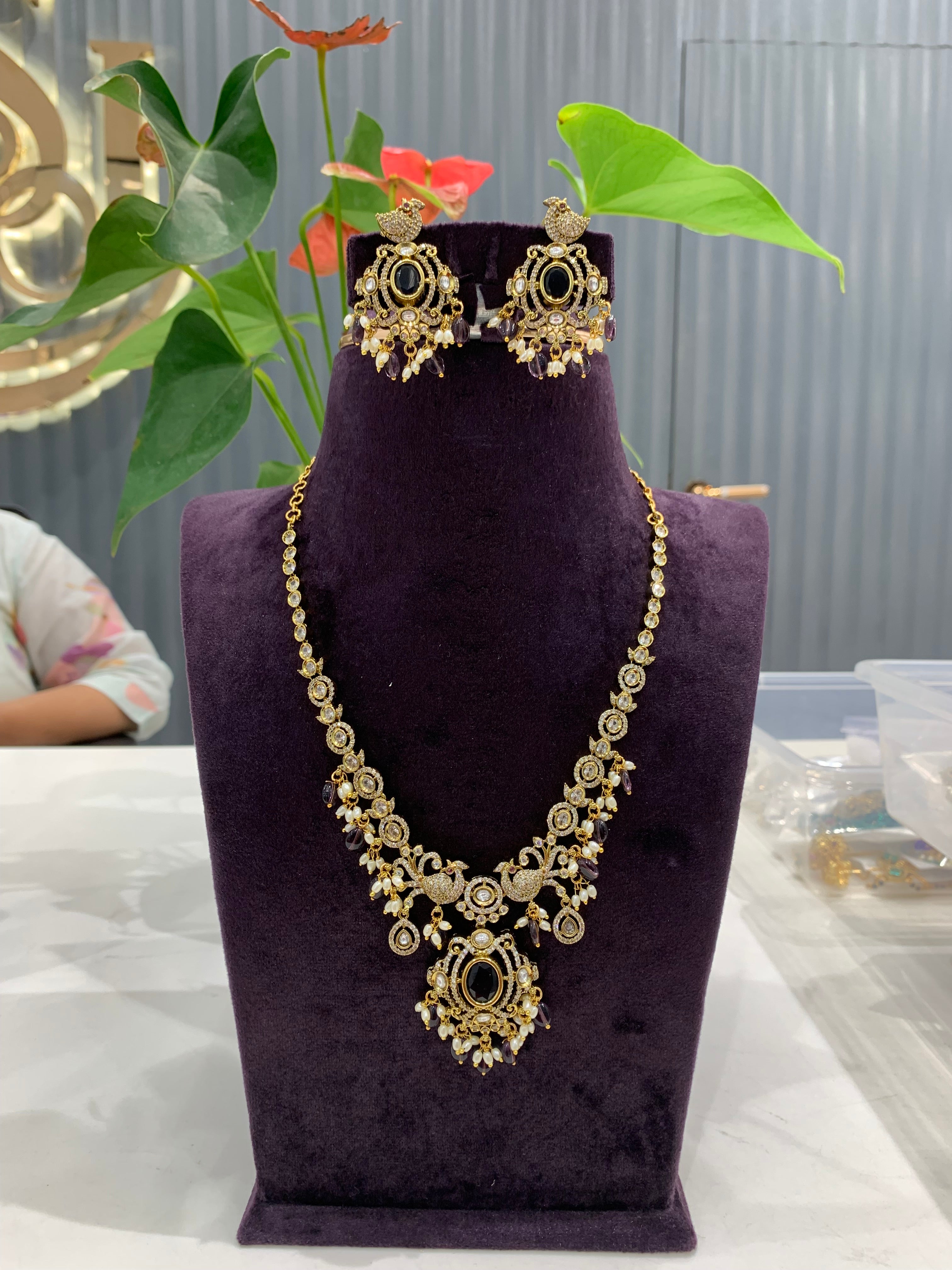 Beautiful mehandhi polish necklace