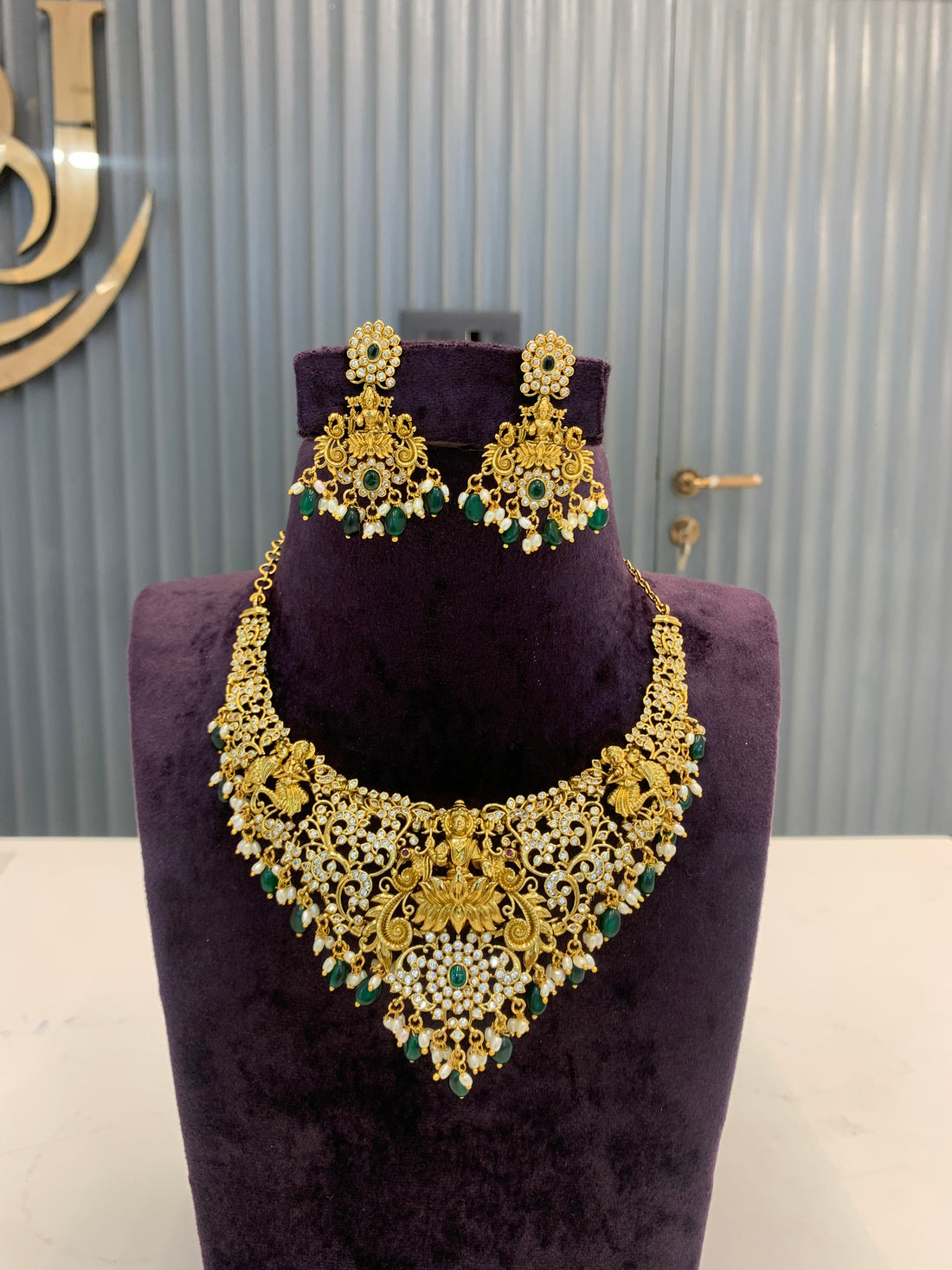 Beautiful nakshi chocker type necklace