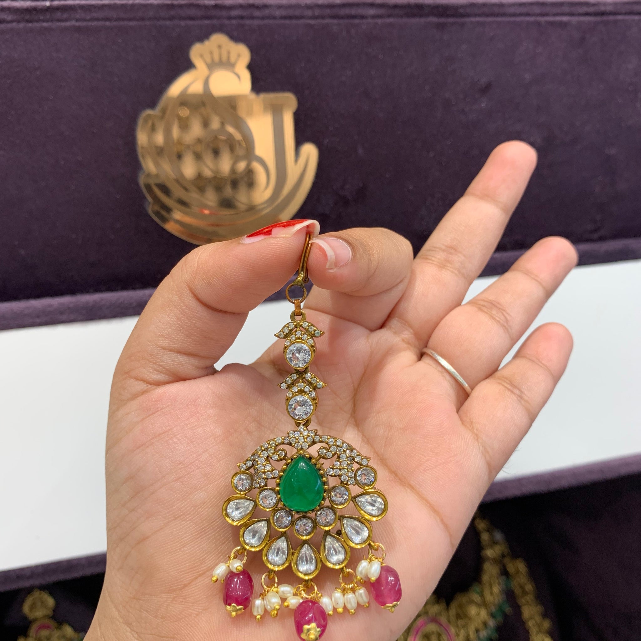 Mehendi tikka