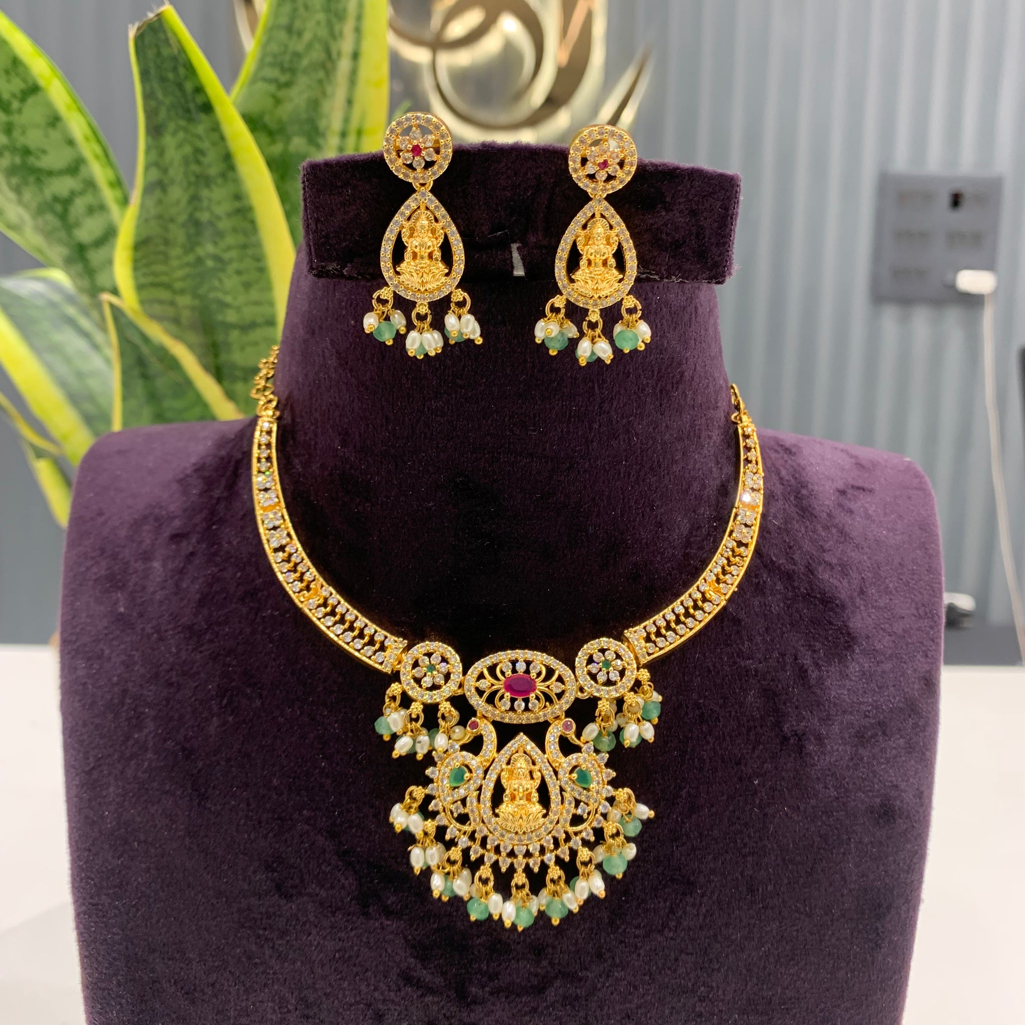 Beautiful kanti necklace