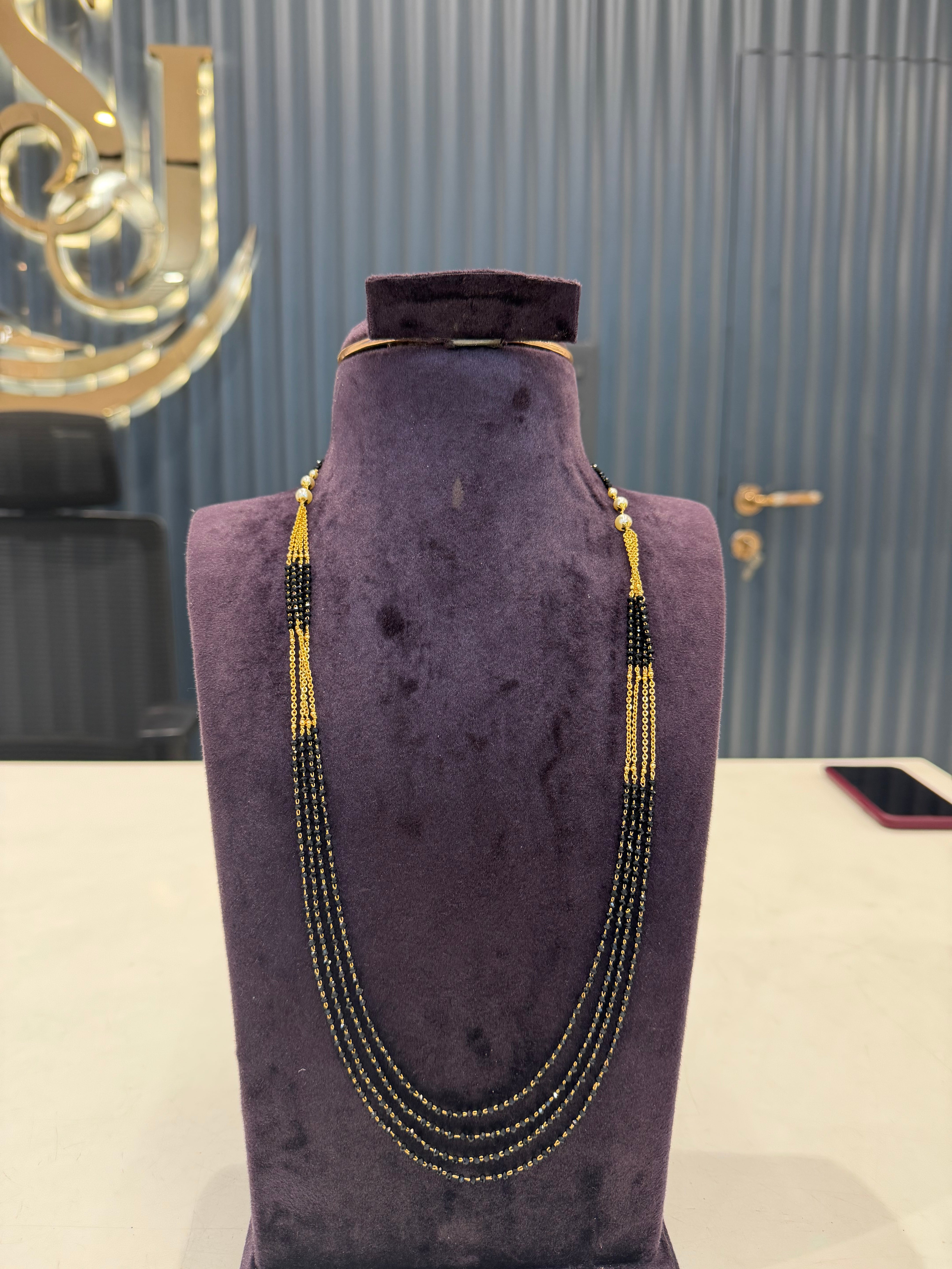 Beautiful 4step Crystal Blackbeads Chain