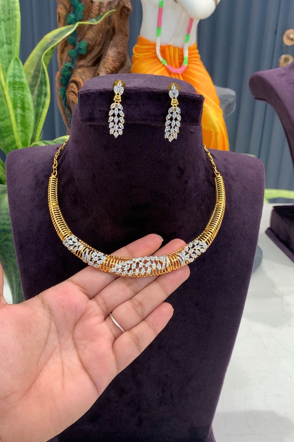 Beautiful GJ kante With Earrings