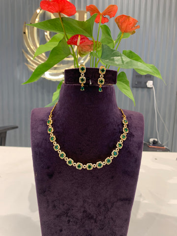 Beautiful green stone simple necklace